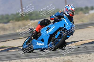 media/Oct-13-2025-Moto Forza (Mon) [[a66d839500]]/3-B Group/Session 3 (Turn 16)/